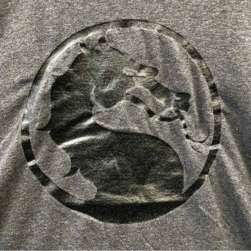 Mortal Kombat T-shirt size Medium dark gray heather with classic black logo - Picture 2 of 6